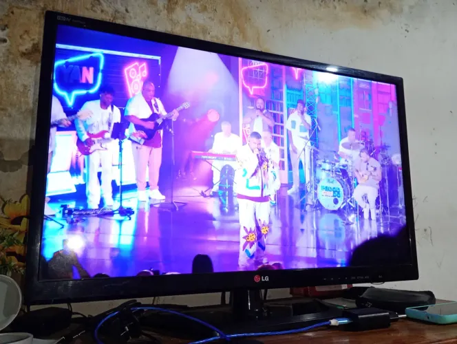 Vendo tv de led LG 32 polegadas 
