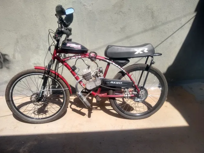 Bicicleta Motorizada 80 cc com cubo traseiro de Mobilete freio tambor.. vendo 900 reais