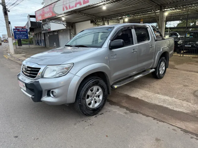 Toyota Hilux CD SR 4X2 2.7 16v/2.7 Flex Aut. 2015