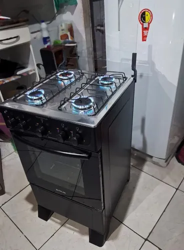 Fogão elétrico ótimo 