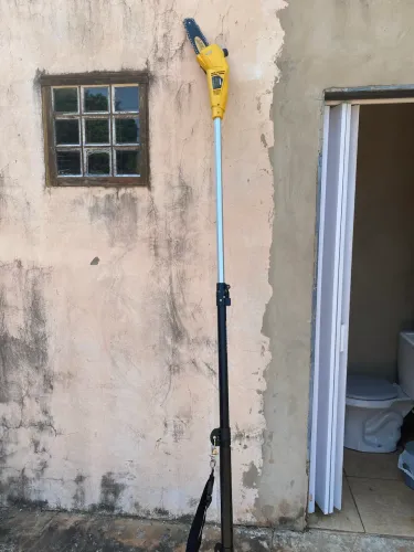 Podadeira elétrica