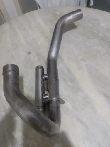 Vende-se curva do escape da marca FOCO da moto CRF 280 e CRF 300 semi nova