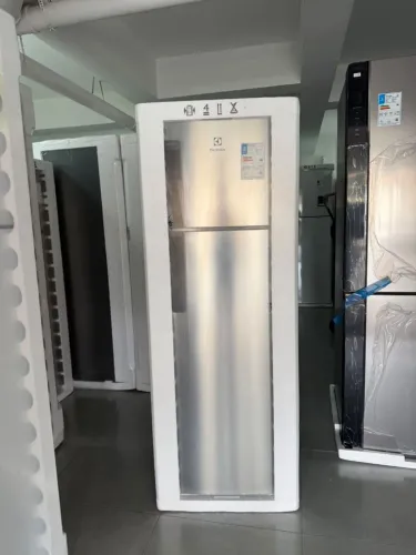 Geladeira Electrolux Frost Free 320L Duplex Inox Look TF38S nova