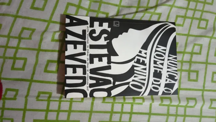 Livro Nunca o Nome do Menino