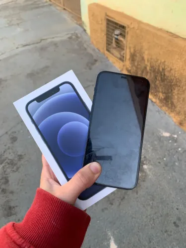Vendo IPhone 12 256-GB ou Troco em um 12 pro , não troco por Android