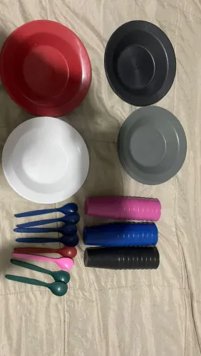 Kit Pratos Copos e Colheres Plásticas Infantil (Escolar)
