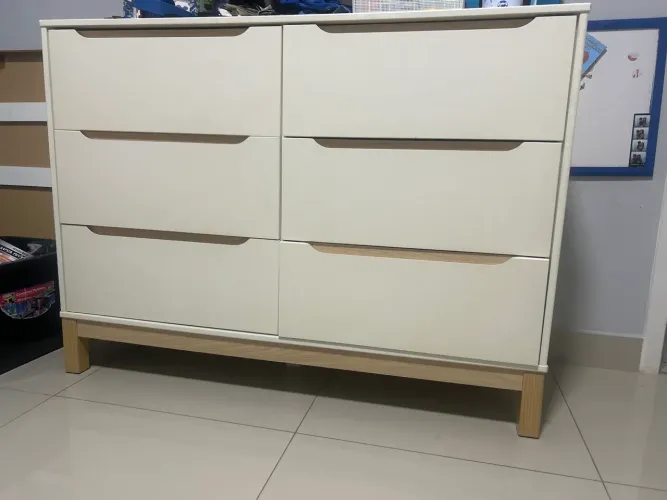 Guarda roupa e cômoda 