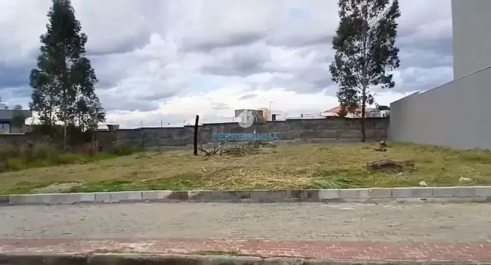 Terreno, 800 m² - venda por R$ 2.500.000 ou aluguel por R$ 5.000/mês - Urbanova - São José