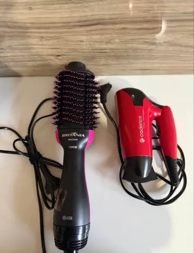 Kit escova modeladora e secador