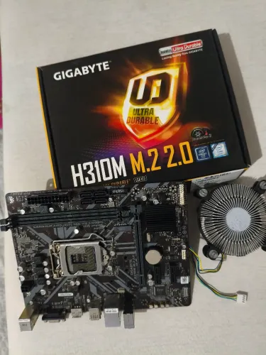 Placa mãe Gigabyte H310M M.2 2.0 + processador i5 9500T