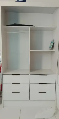 Guarda-roupa tipo closet