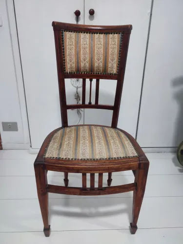 Cadeira de madeira maciça - estilo clássico/vintage