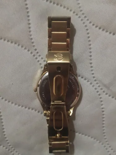 Vende um relógio novo pouco usado