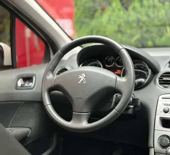 Peugeot 308 Active 1.6 Flex 16V 5P Mec. 2015