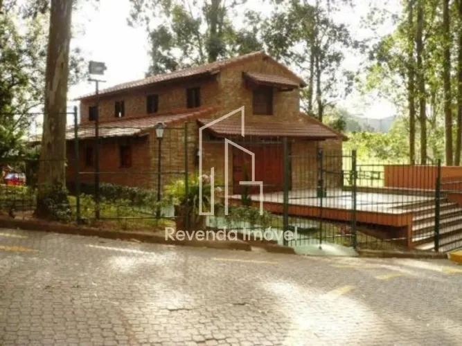Apartamento à venda em Interlagos, São Paulo-SP: 3 quartos, 1 banheiro, 1 vaga de garagem,