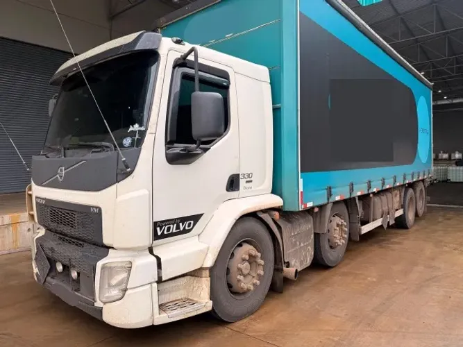 VOLVO VM 330 8X2 2021