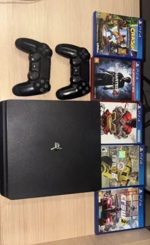 Ps4 - 500 gb - 2 controles e jogos