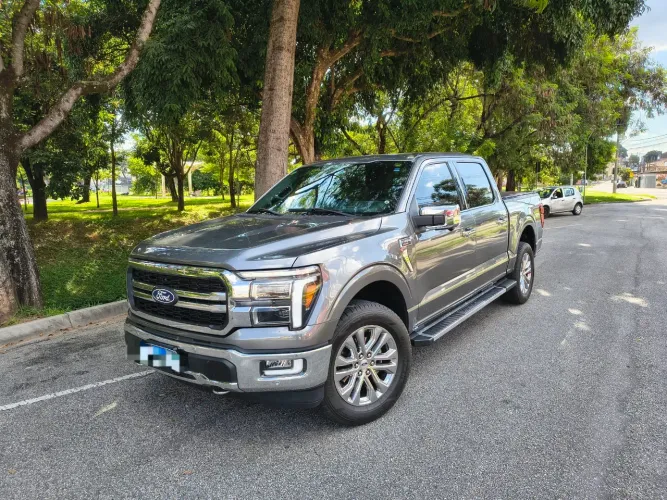 Ford F-150 Lariat 4X4 5.0 V8 2024
