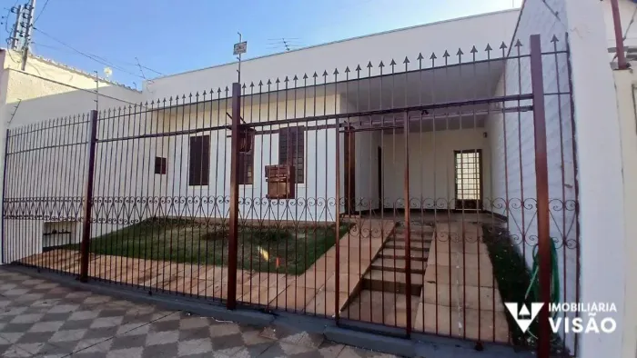 CASA PARA ALUGUEL, 03 QUARTOS, 02 SUÍTES, 01 VAGA, SÃO BENEDITO - UBERABA/MG