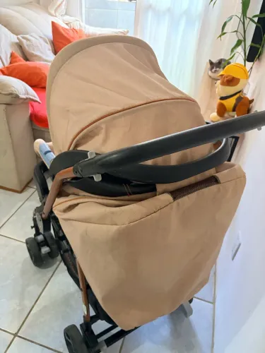 Carrinho de Bebê + Bebê Conforto Burigotto