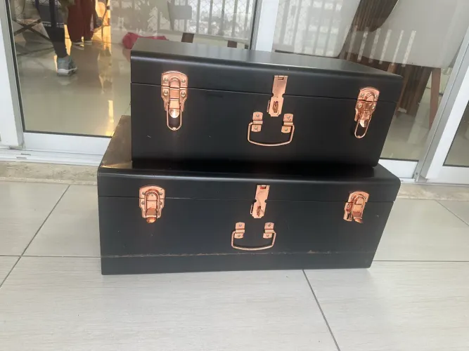 Conjunto de dois baús 