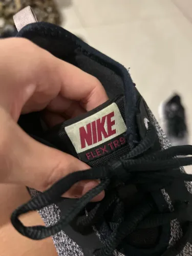 Tênis Nike para treinos usado e em bom estado
