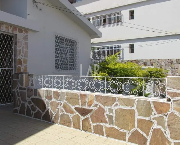 Casa para aluguel no Barroca (BH) | 3 quartos, 2 salas, 1 vaga | Próximo COTEMIG e CEFET