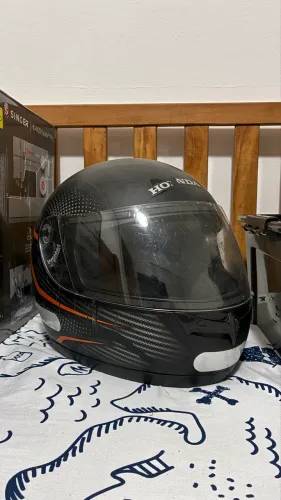 Capacete para moto R$ 50,00.
