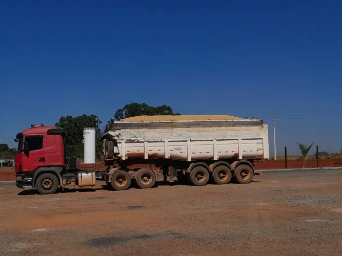 Scania 124 420 ano 2007 modelo 2008