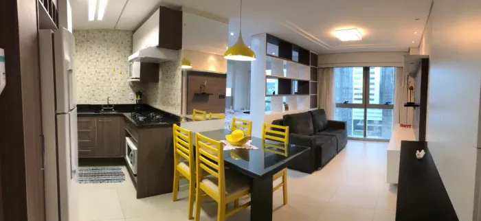 Loft Mobiliado.Venha morar junto a um dos mais bonitos cartões postais de Porto Alegre - a