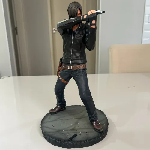 Action Figure Leon Resident Evil 6 Boneco