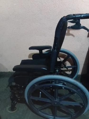 Cadeira de rodas reclinavel