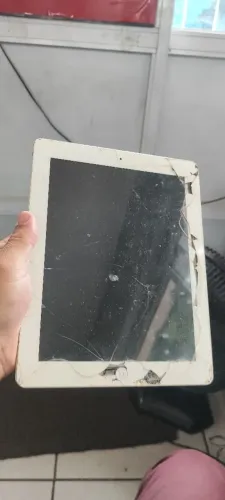 iPad 4 tela trincada