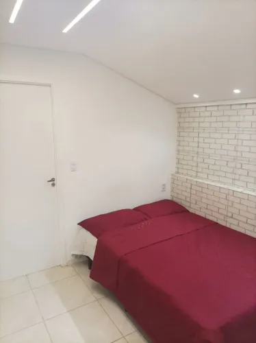 Quarto para alugar em Sobrado Compartilhado
