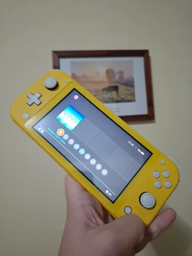 Nintendo Switch Lite amarelo