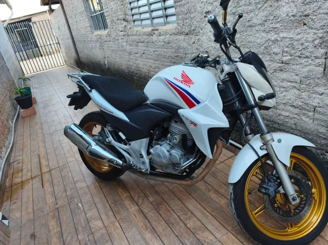 Honda cb 300r