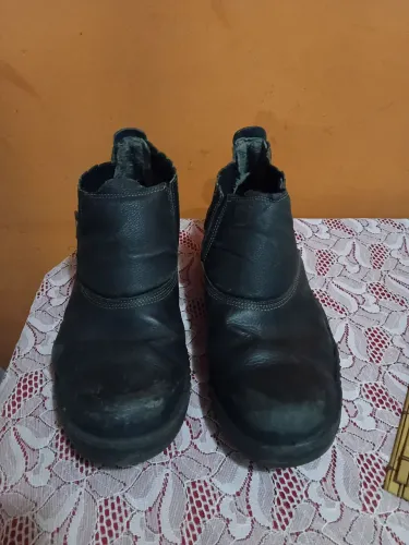 Bota de segurança marluvas. 