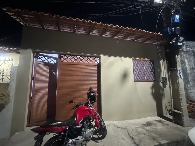 Vendo casa na Areinha - Recém Reformada