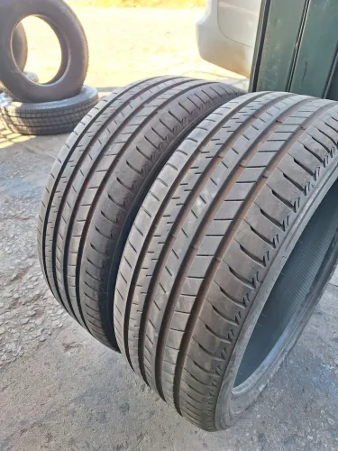 Pneus 245 40 21 Bridgestone RFT (semi-novo)