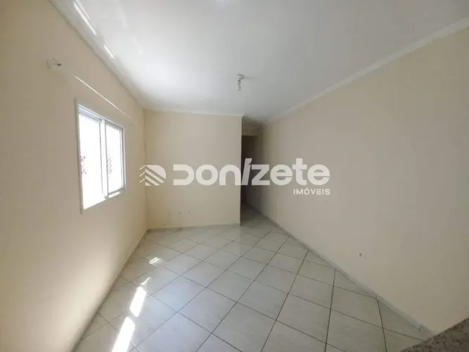 Cobertura para Aluguel no Jardim Santo André com 2 Dorms (1 Suíte) e 1 Vaga