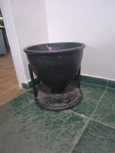 Pilão antigo de ferro fundido (MUITO PESADO)