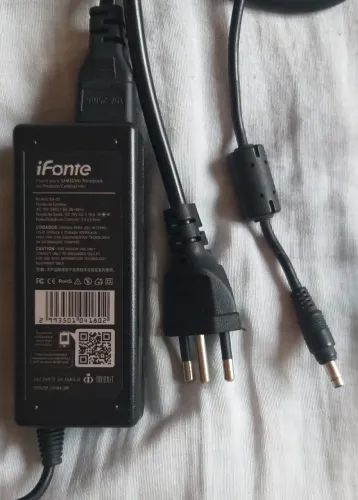 Fonte para notebook, marca ifonte , modelo sa-01, entrada 110-240V x 1,6A, 60 HZ