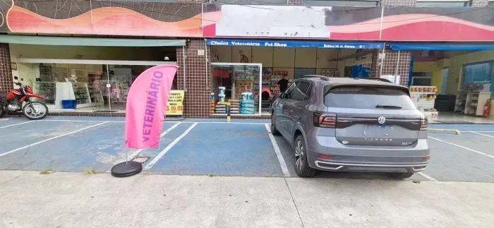 Pet shop com estacionamento na porta para 7 carros na Zona Leste. REF; 1030