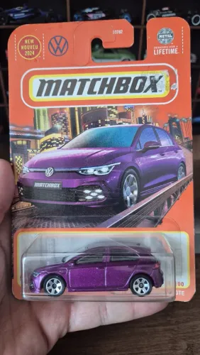 Matchbox 2021 Volkswagen Golf GTE. 