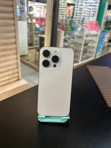 iPhone 15 pro 128 branco , 1 ano de garantia
