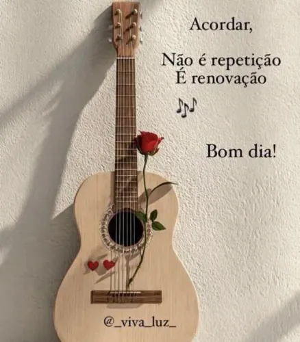 Está sozinha precisa de um carinho.