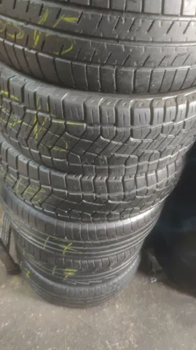 Pneus usado meia vida bom e barato montado