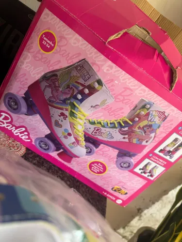 Vendo patins novo, só abriu a caixa pra ver se tava tudo correto