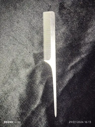 Pente profissional para cabeleireira (Sueco)