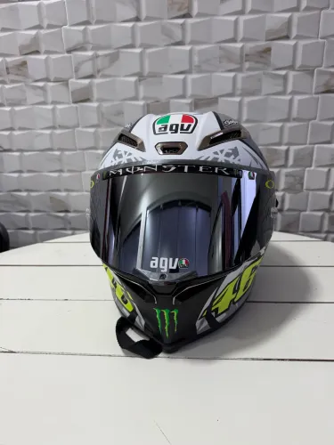 Capacete AGV PISTA